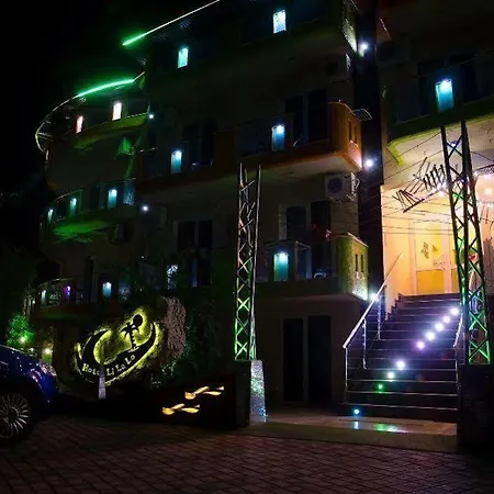 Lilalo ηotel