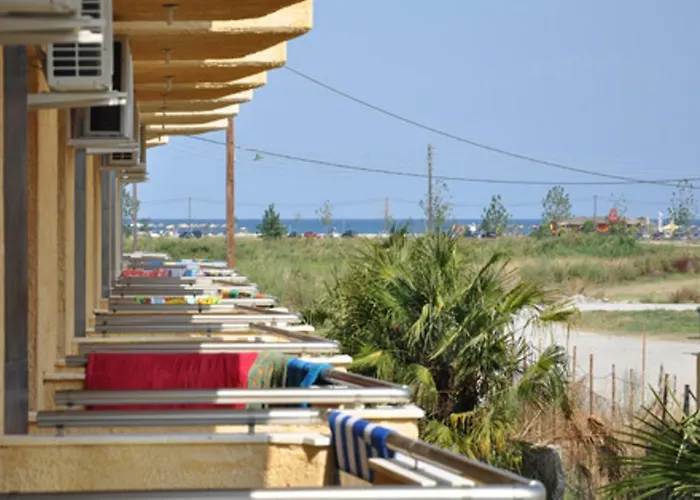 Lilalo ηotel